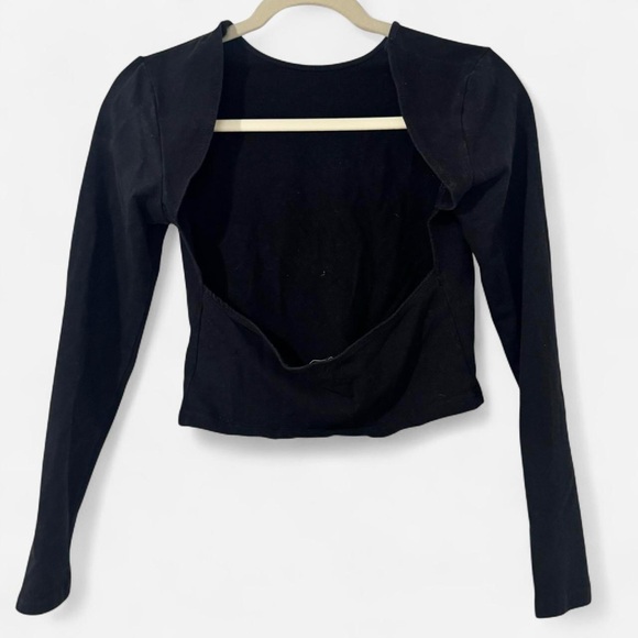 Edikted Black Open Back Long Sleeve Crop Top - Picture 2 of 4